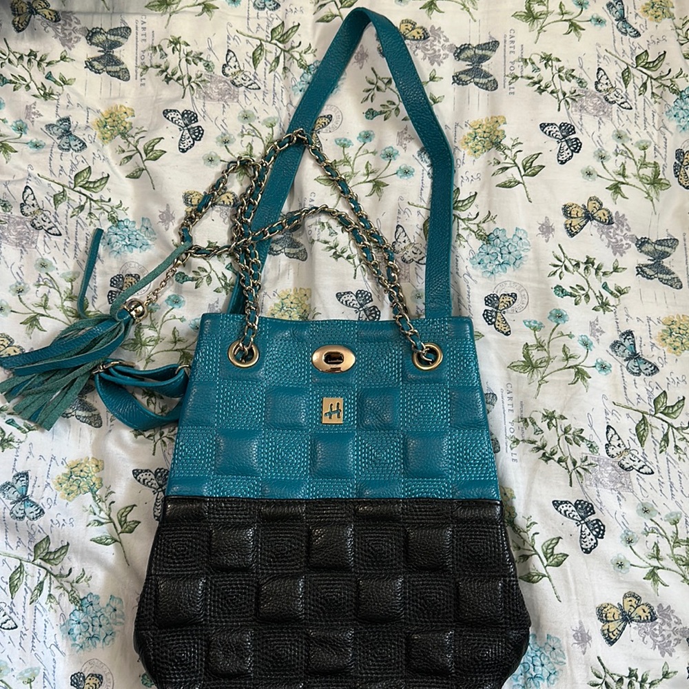 Harrods bag very good quality in excellent condition blue and black color